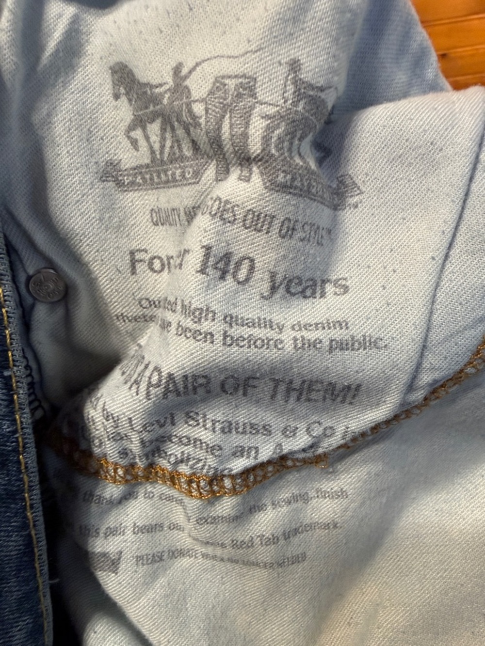 Levi's 502 Straight Leg Jeans in Medium Blue Wash - Picture 6 of 8